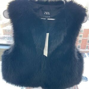Zara Elegant Black Faux Fur Gilet